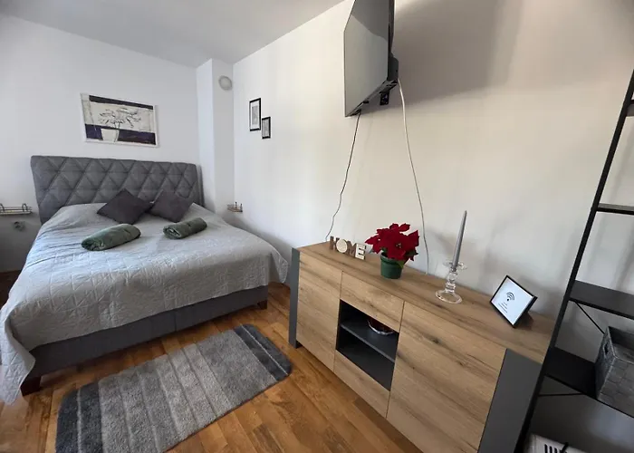 Mountain View Lux アパート